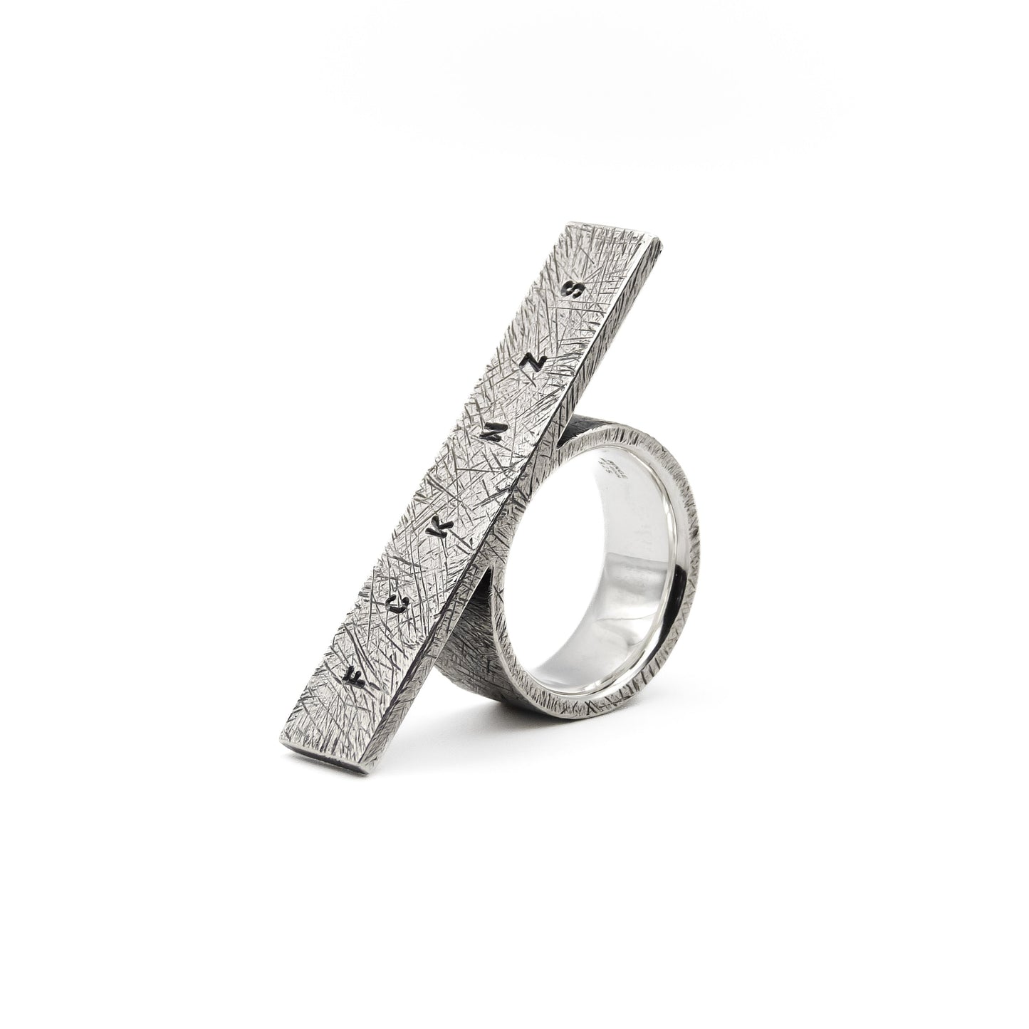 Rau & Echt – Ring L mit Platte