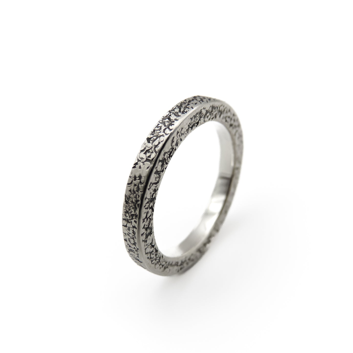 Ring 'Don't push the river' aus 925 Silber, Makro-Ansicht, Natur-inspirierte Oberfläche